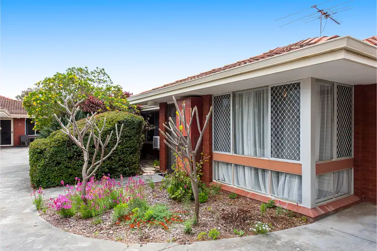 2/12 Bridges Road, Melville WA 6156