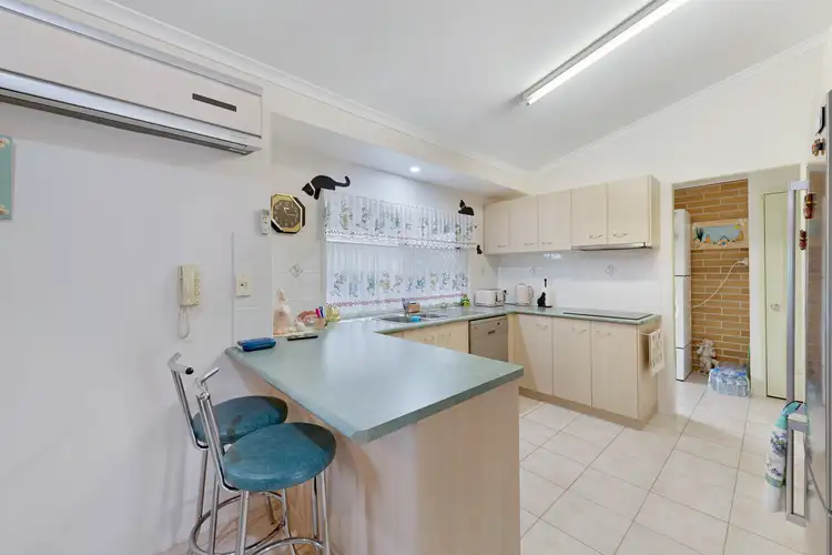 Seventh view of Homely unit listing, 11/12 Morshead Street, Avenell Heights QLD 4670