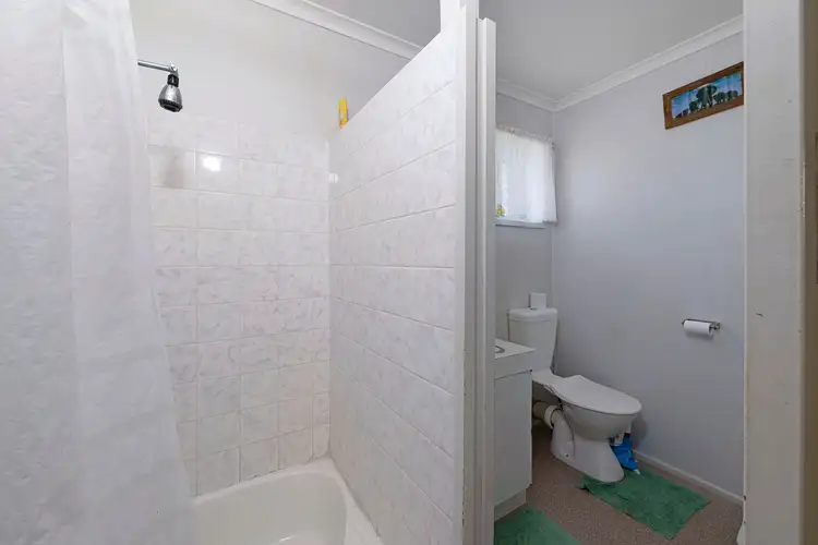 Fifth view of Homely semi-detached listing, 38 Glenview Crescent, Avoca QLD 4670