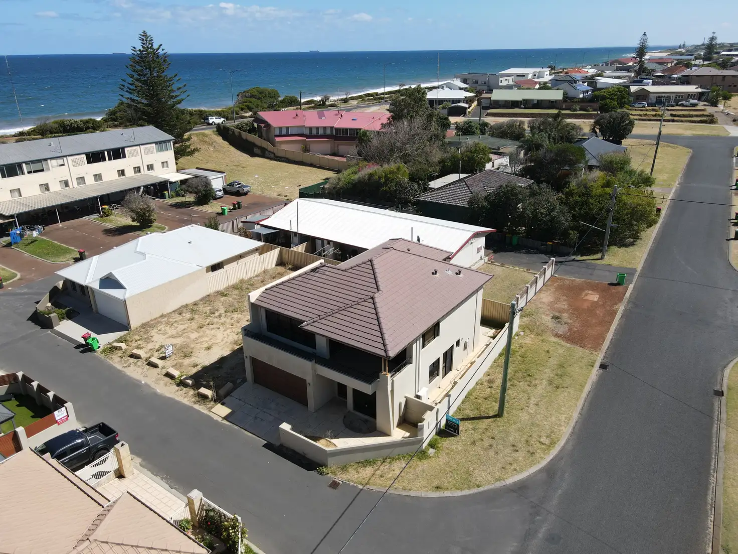 Main view of Homely unit listing, 6 HOLYWELL STREET, South Bunbury WA 6230