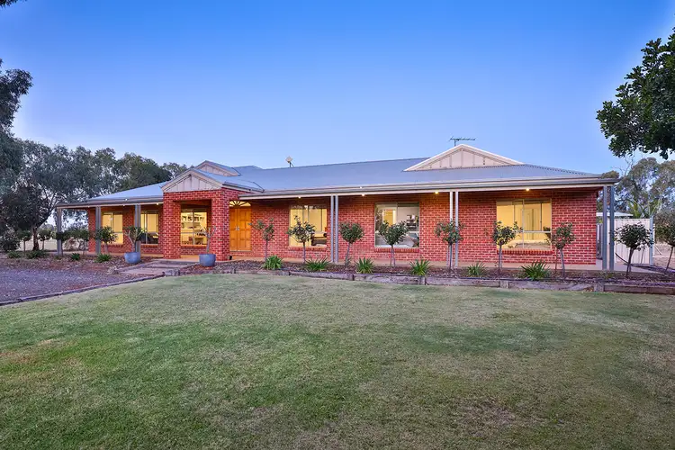 75 Creek Road, Curlwaa NSW 2648