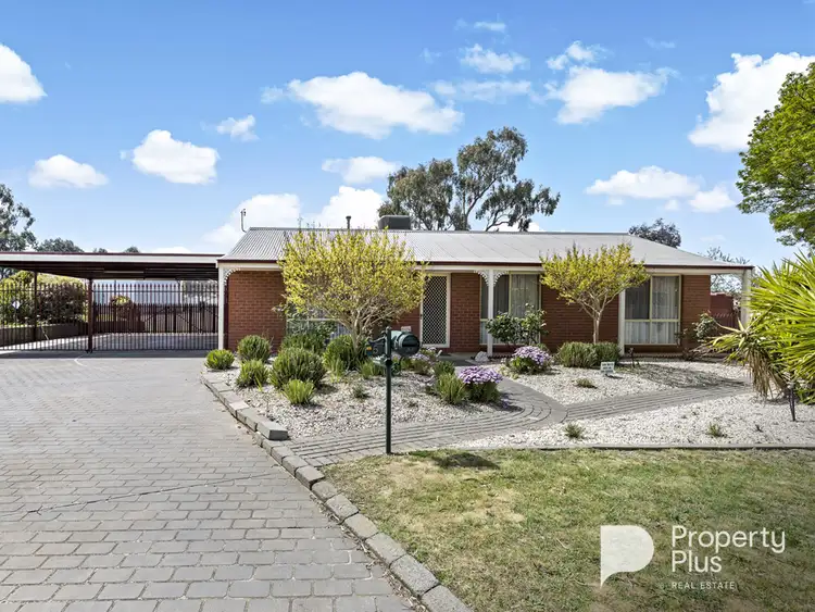5 Holland Court, Kangaroo Flat VIC 3555