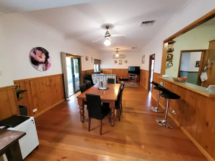 Fourth view of Homely house listing, 14 Douglas Avenue, Swan Hill VIC 3585