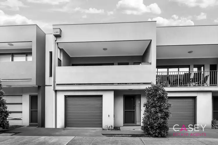 6 Zeta Circuit, Cranbourne North VIC 3977