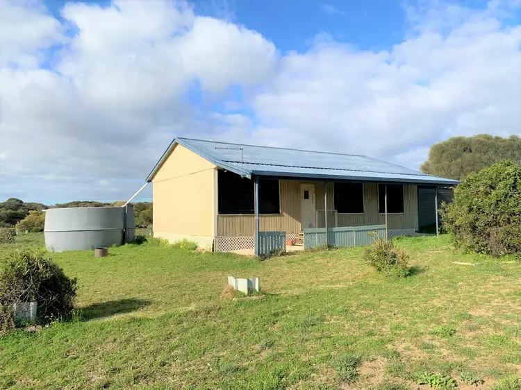 14 Pelican Court, Meningie SA 5264