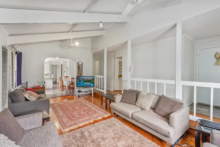 16 Broadwalk Grove, Endeavour Hills VIC 3802