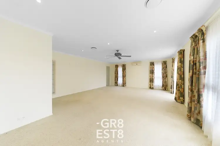 Sixth view of Homely house listing, 2 Delta Court, Cranbourne VIC 3977