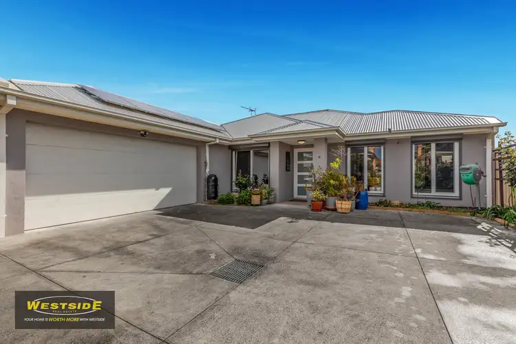 Main view of Homely unit listing, 2/23 Pennell Avenue, St Albans VIC 3021