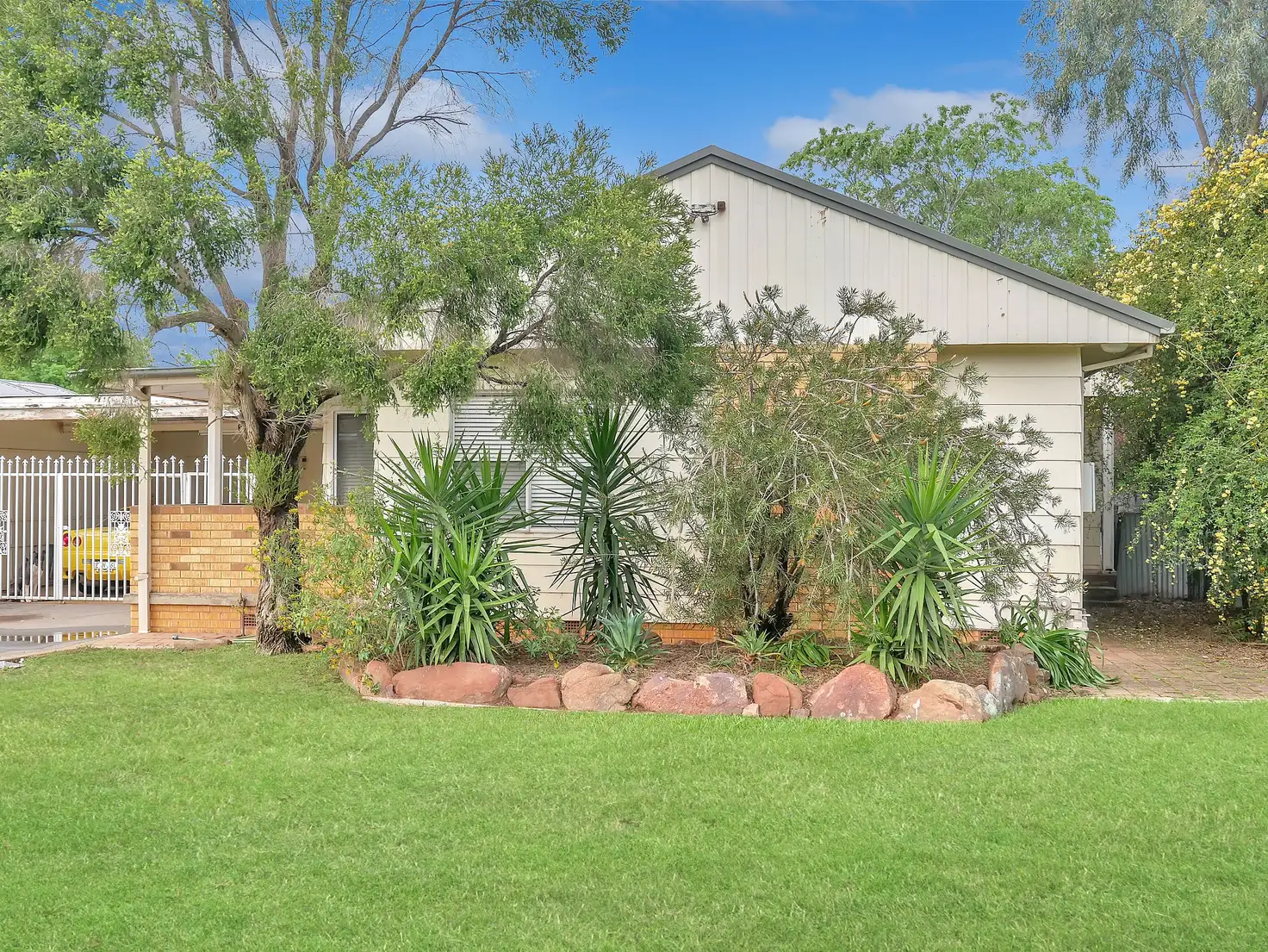 Main view of Homely house listing, 10 Russet Street, Leeton NSW 2705