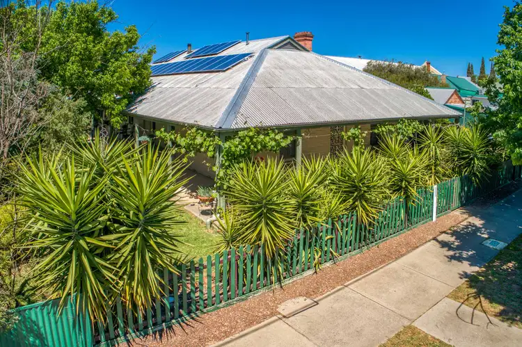 106 STURT STREET, Howlong NSW 2643