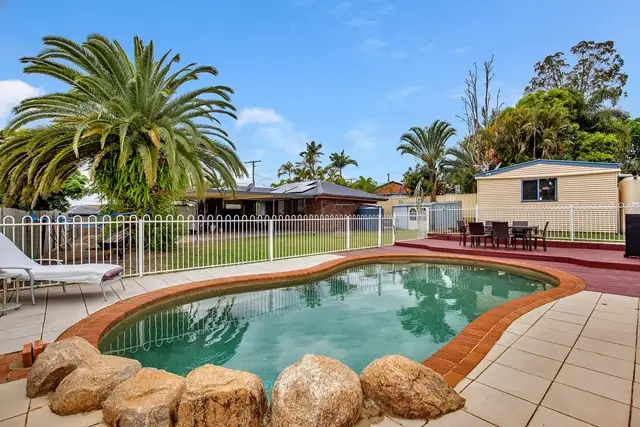 6 REGENCY DRIVE, Regents Park QLD 4118