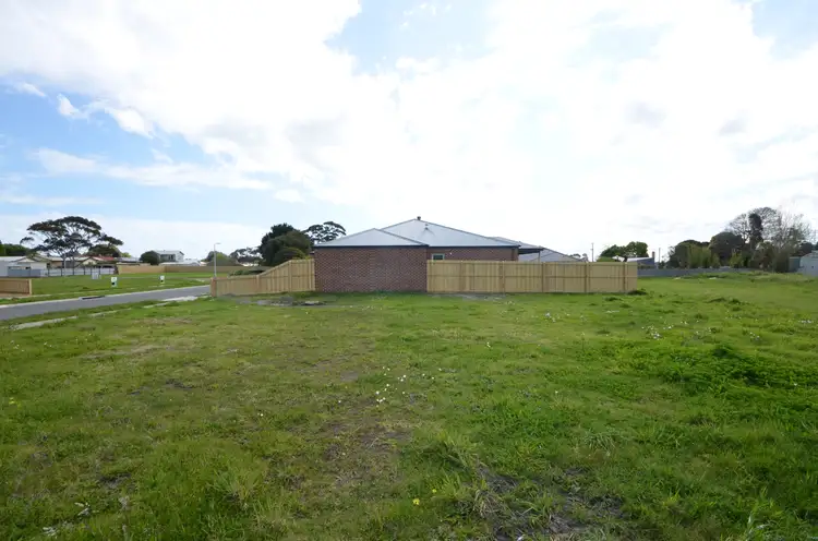 82 Patrick Street, Portland VIC 3305