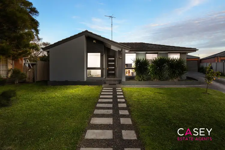 14 Hunter Court, Cranbourne North VIC 3977