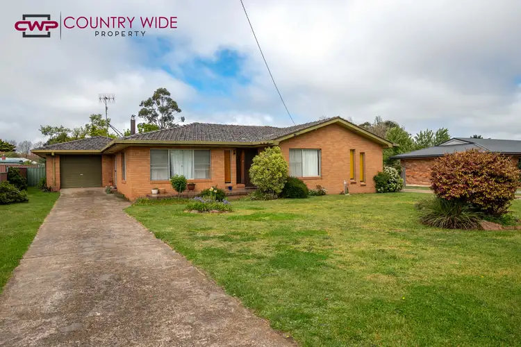 10 Wirruna Street, Guyra NSW 2365