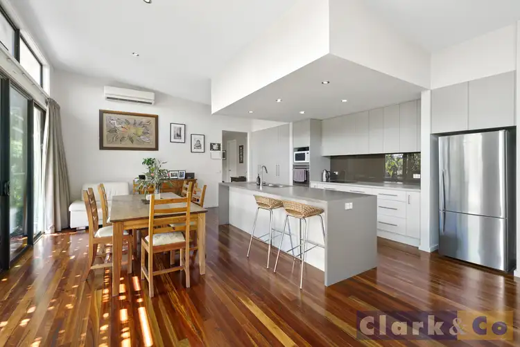 Fifth view of Homely house listing, 7 Oaksford Drive, Mansfield VIC 3722