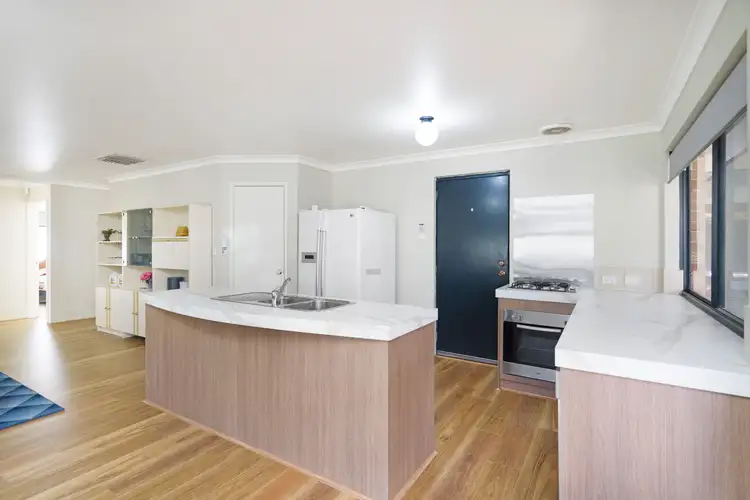 Sixth view of Homely house listing, 6 Higgs Court, Brookdale WA 6112