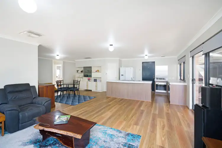 Seventh view of Homely house listing, 6 Higgs Court, Brookdale WA 6112