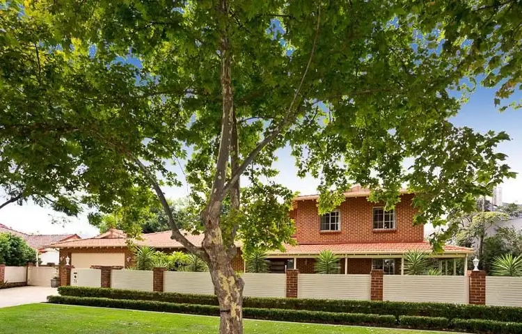74 Tweeddale Road, Applecross WA 6153