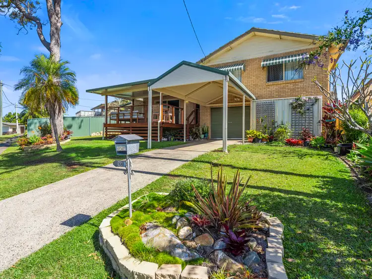 10 Nyora Street, Southport QLD 4215