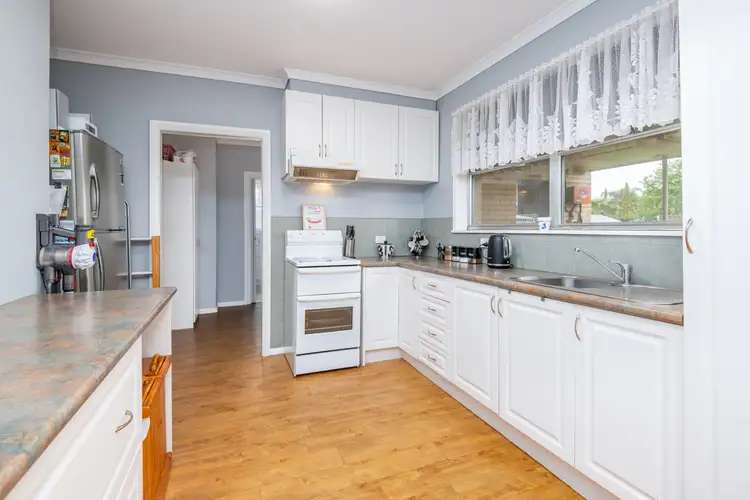 Fifth view of Homely house listing, 3 Daish Court, Shepparton VIC 3630