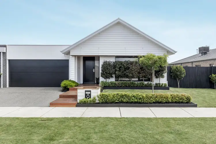18 Romley Avenue, Armstrong Creek VIC 3217