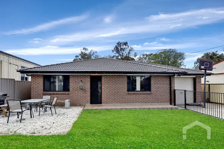 45 & 45a Lucena Crescent, Lethbridge Park NSW 2770