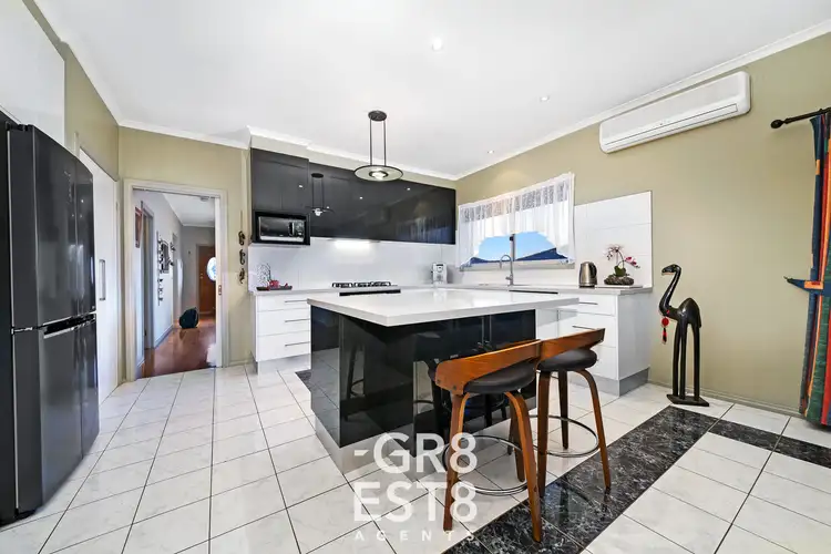Fifth view of Homely house listing, 3 SANDILANDS COURT, Narre Warren North VIC 3804