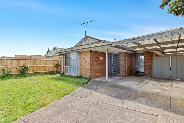 14 St Lawrence Close, Werribee VIC 3030