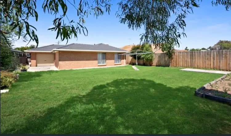 27 Songlark Crescent, Werribee VIC 3030