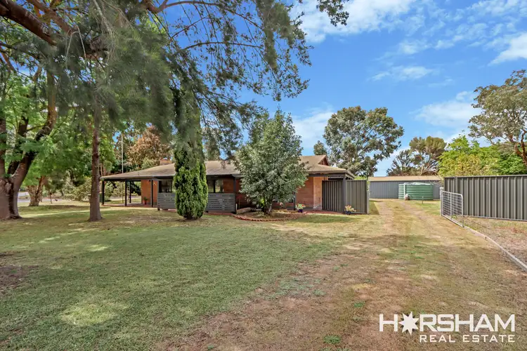 30 Laidlaw Avenue, Edenhope VIC 3318