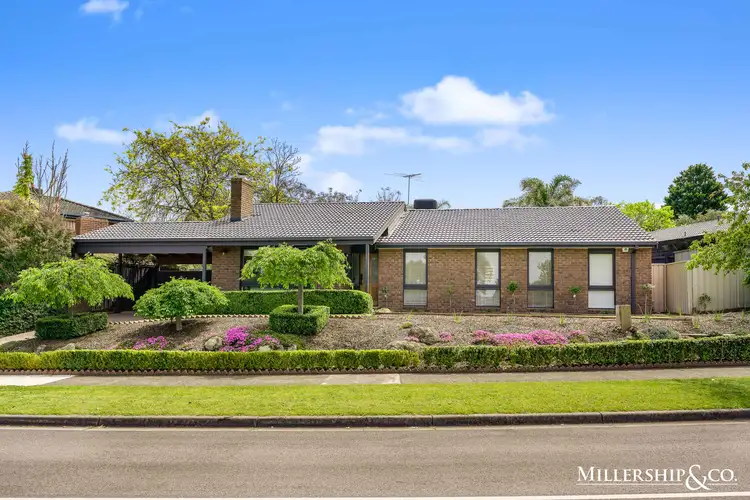 13 YARALLA CRESCENT, St Helena VIC 3088