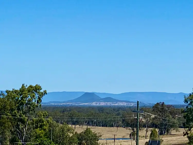 29 Powells Road, Yamanto QLD 4305