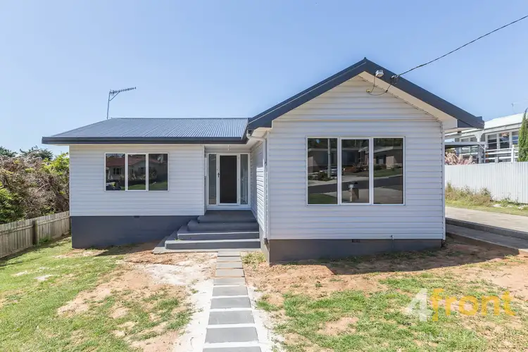 6 Russell Street, Penguin TAS 7316