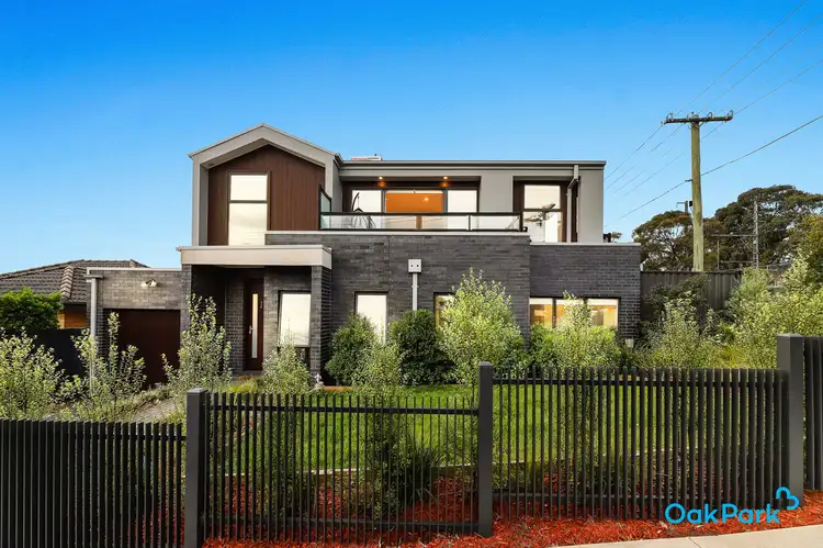 2 Meaker Avenue, Oak Park VIC 3046