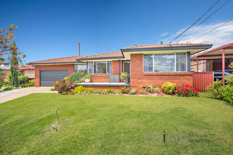 4 Metella Crescent, Belfield NSW 2191