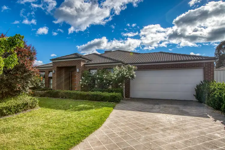 Main view of Homely house listing, 3 Nelson Court, Wodonga VIC 3690