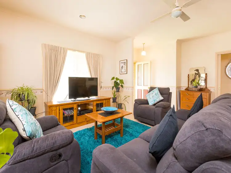 Sixth view of Homely house listing, 4 Topaz Court, Mildura VIC 3500