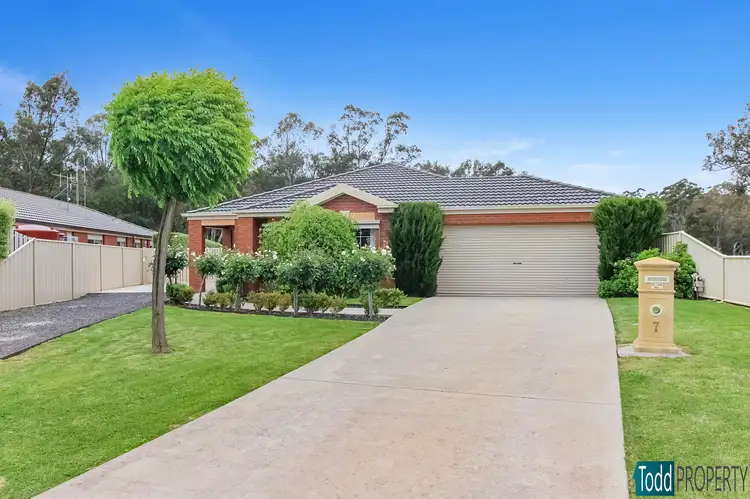 7 Fairy Dell Court, Heathcote VIC 3523
