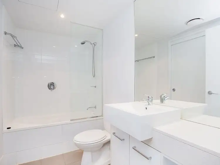 Seventh view of Homely unit listing, 33-37 Madang Cres, Runaway Bay QLD 4216