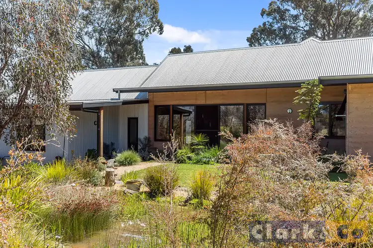763 Howes Creek Road, Mansfield VIC 3722