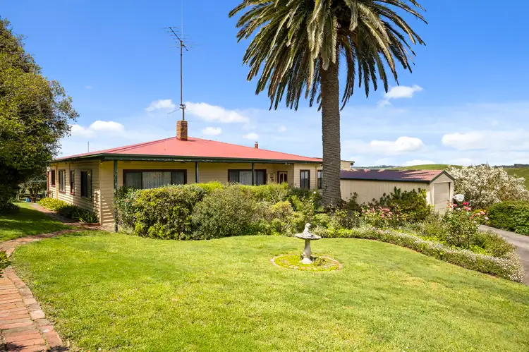 190 South Road, Loch VIC 3945