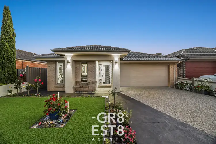 57 Chantenay Parade, Cranbourne North VIC 3977
