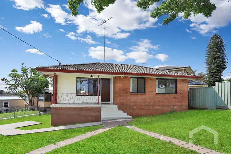 5 Mackellar Road, Hebersham NSW 2770