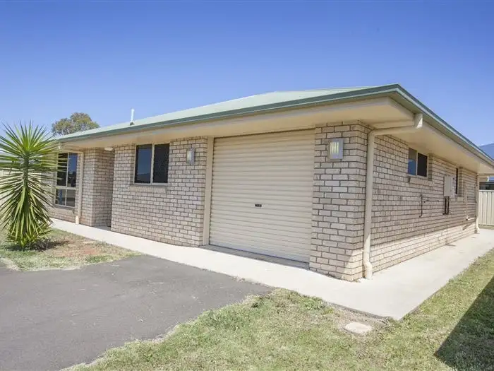 2/111 Zeller Street, Chinchilla QLD 4413