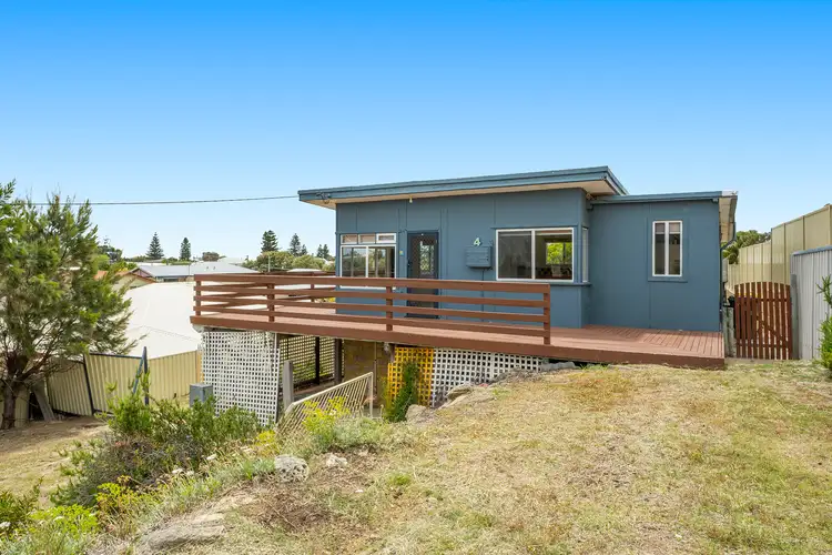 4 Lotus Street, Madora Bay WA 6210