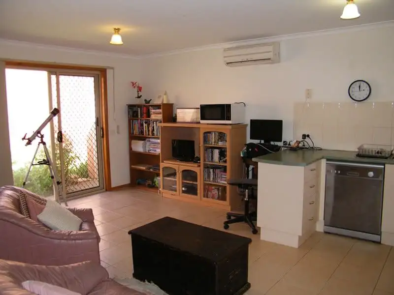 Main view of Homely unit listing, 6/6B Hatfield Drive, Drouin VIC 3818