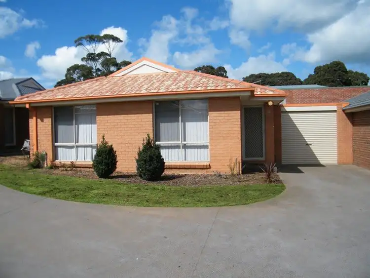 Second view of Homely unit listing, 6/6B Hatfield Drive, Drouin VIC 3818