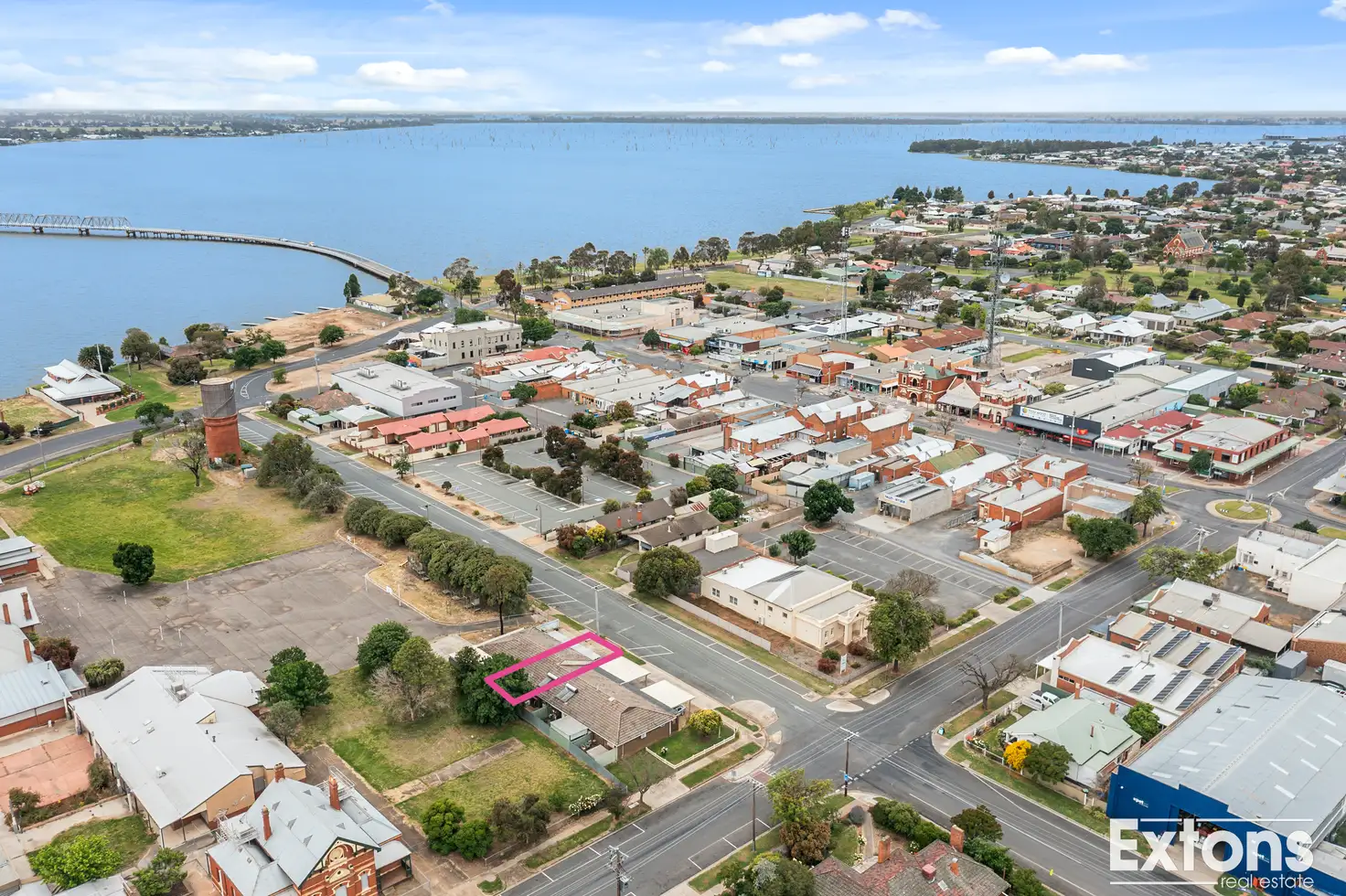 Main view of Homely unit listing, 5/16 PIPER STREET, Yarrawonga VIC 3730