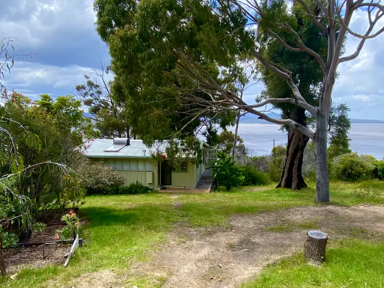 42 Karbeethong Avenue, Mallacoota VIC 3892