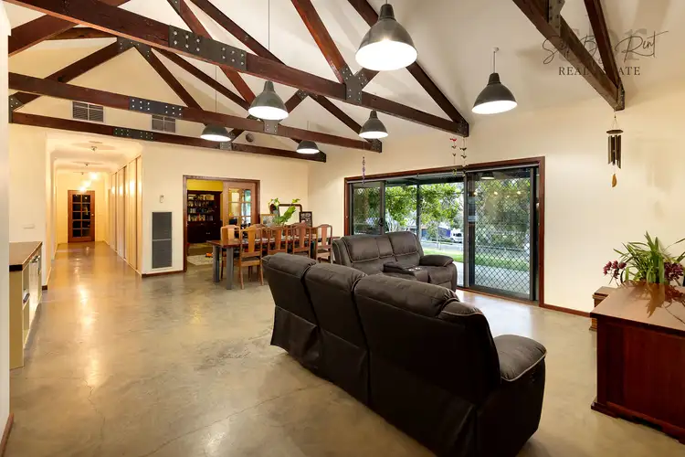 Fourth view of Homely house listing, 7 AUHL COURT, Wodonga VIC 3690